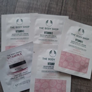 Body Shop Vitamin E Day Cream Sample Sachet 1ml X5 Travel - Picture 1 of 8