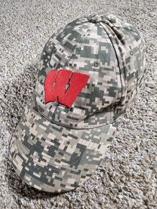 Cappello da baseball mimetico regolabile per adulti Wisconsin Badgers NCAA Wisconsin Nat'l Guard - Foto 1 di 6