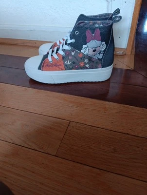 Mini Mouse Converse Looking Shoes Size 4 Big Kids - Image 1 of 4