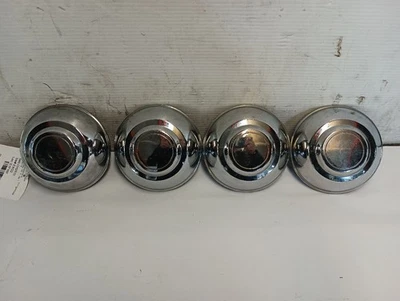 Juego de 4 tapas centrales de Dodge Charger 2011 04782792AA,04895432AA 11177733 Foto 1 de 4