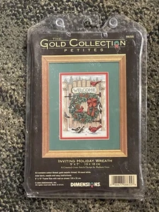 Dimensions Gold Collection Petite Cross Stitch Kit INVITING HOLIDAY CROWN 8655 - Bild 1 von 3