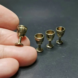 4 pezzi casa delle bambole in miniatura scala 1:12 coppe da vino oro retrò metallo accessori bambola - Foto 1 di 15