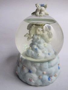 Westland Schneekugel Cherub Engel D1021 spielt Once Upon A Dream - Bild 1 von 5