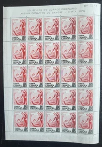 1976 - España - Edifil 2355 - Donantes de Sangre - Pliegos 25 series - Imagen 1 de 1