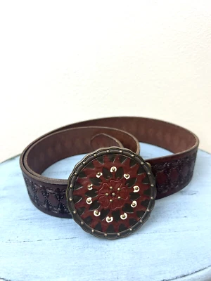 Cinturón de Cuero Marrón Fossil Tooled Talla Pequeña Pintado Concho Hebilla Festival 36" Foto 1 de 4