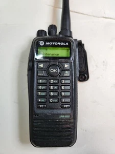Motorola MOTOTRBO XPR6550 UHF Radio - No Battery - Zdjęcie 1 z 3