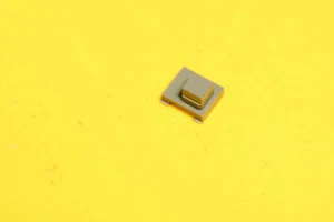 FOSTEX G16 G 16 - Grey Button Push Key Keyboard - Reel to Reel Parts Repair - Imagen 1 de 2