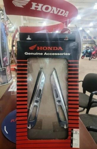 SOPORTE CROMADO MONTAJE RESPALDO HONDA DELUXE NUEVO DE STOCK VTX1800C-'02 # 08F75-MCH-100K Foto 1 de 1