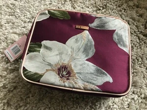 Ted Baker burgundische kosmetische Make-up-Tasche mit Blumenmuster neu - kein Inhalt - Bild 1 von 3