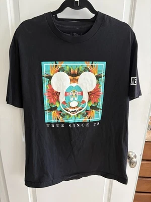 Camiseta Negra Rara Colección Disney por Neff Mickey Mouse Tropical/Hawaiin L Foto 1 de 3