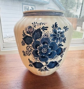 Jarrón floral vintage pintado a mano Royal Distel Blauw Delfts de Holanda de 1905 - Imagen 1 de 4