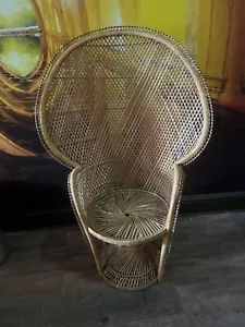 Beautiful Mid Century Peacock Chair. - Picture 1 of 7