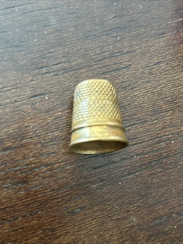 gold tone Thimble vintage Cover