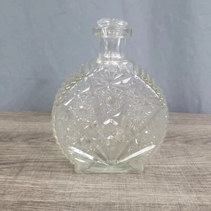Clear Glass Decanter With Stopper - Picture 1 of 9
