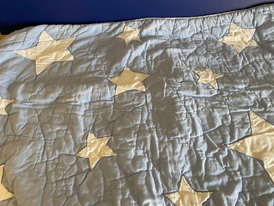 Almohada de retazos Pottery Barn Kids azul falso Foto 1 de 4