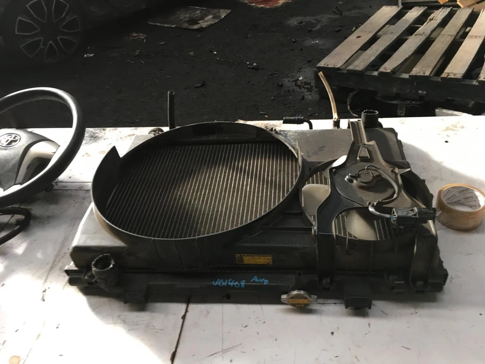 Toyota Spacia Fan Shroud SR40 02/1998-12/2001 - image 1 of 2