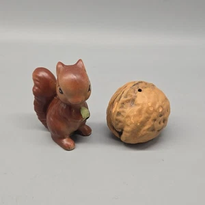 Eichhörnchen & Nuss NUSS Vintage SALZ & PFEFFERSTREUER Set Porzellan Japan 2 3/4" - Bild 1 von 7