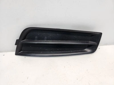 2011 Chevrolet Cruze Passenger Right Front Fog Light Bezel / Insert - Imagem 1 de 4