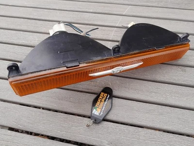 Luz de giro de estacionamiento 80-89 Cadillac Deville Fleetwood Brougham OE LH Foto 1 de 4