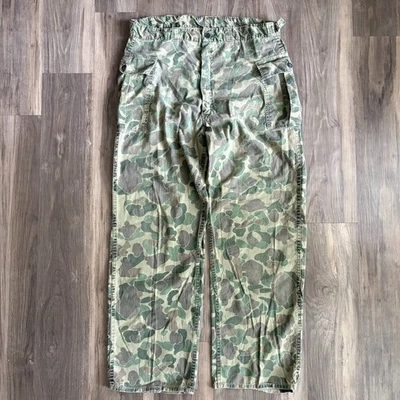 Vintage 1940s USMC 13 Star Duck Camo PANT Frogskin WWII Cargo Size 36x29 - Image 1 of 4