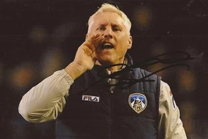 OLDHAM: TONY PHILLISKIRK SIGNED 6x4 ACTION PHOTO+COA - Picture 1 of 1