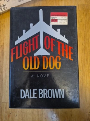 Flight of the Old Dog by Dale Brown 1st Edition Author’s 1st Book 1987, Like New — 第 1/3 张图片