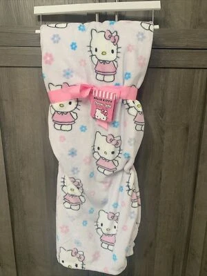 New Hello Kitty Light Lavender Spring Plush 50 x 70 Throw Blanket With Tag - Image 1 of 4