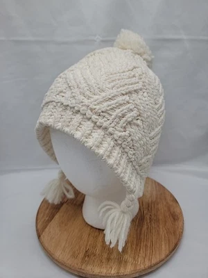 Carters Big Kids Fleece Lined Crocheted Winter Hat Size 4-7 Girls - Image 1 of 4