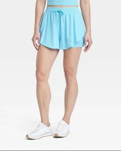 All in Motion Größe Medium aquamarin gewebte hoch geschnittene Flatter 3" Laufshorts. Neu mit Etikett. - Bild 1 von 4