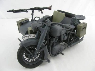 Motocicleta y sidecar Ultimate Soldier del siglo XXI escala 1/6 alemana Segunda Guerra Mundial en muy buena condición Foto 1 de 4