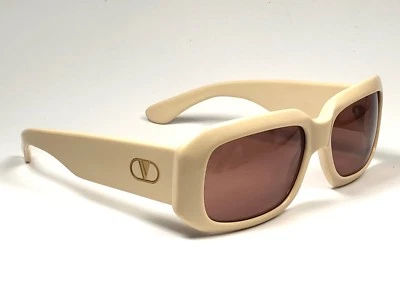 MINT VINTAGE VALENTINO BEIGE 1980'S MADE IN ITALY SUNGLASSES - Image 1 of 4