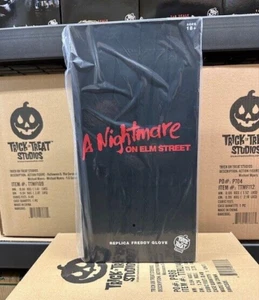 Trick or Treat Studios Freddy Krueger A Nightmare On Elm Street Deluxe Glove