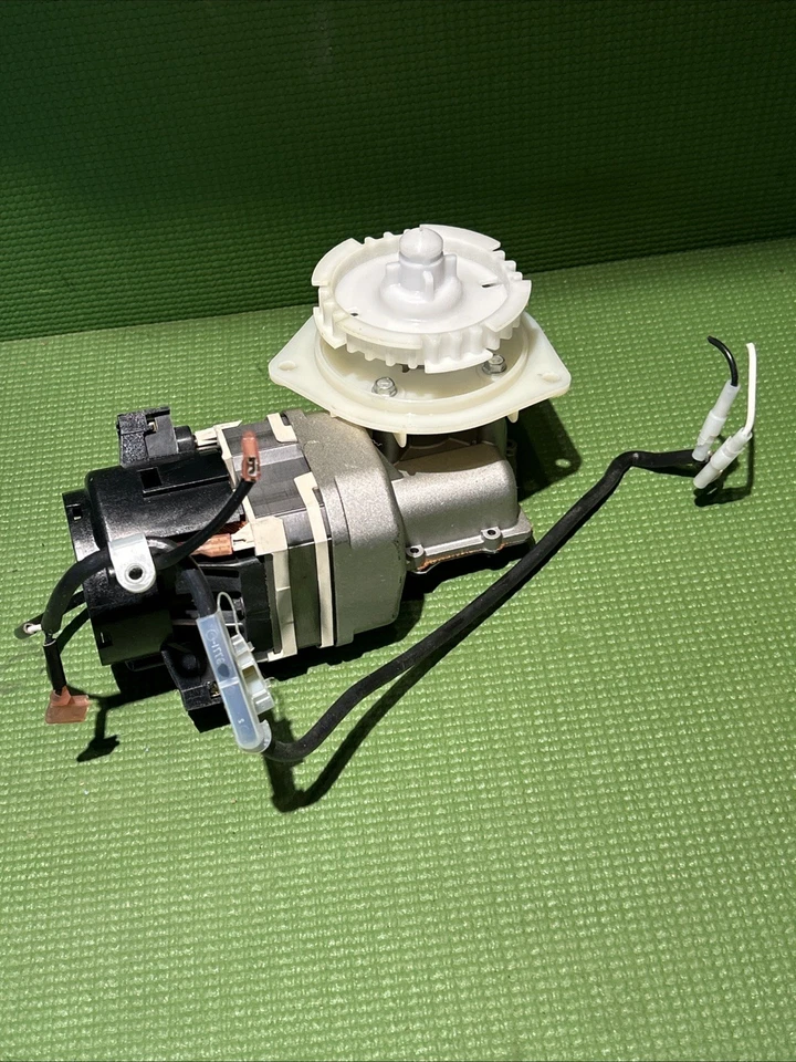 Genuine Electrolux S105N Lux Floor Pro Carpet Shampooer MAIN MOTOR ONLY OEM - Image 1 of 4