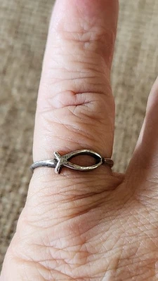 Sterling Silver Ring With Religious Fish Symbol Very Dainty Ring Size 6 - Image 1 of 4