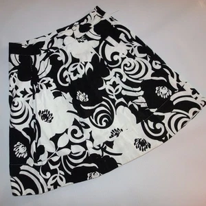 White House Black Market Skirt Women 4 Floral Plea - Picture 1 of 6