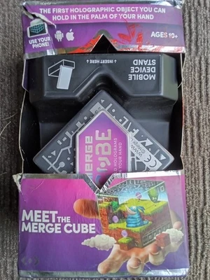 Merge Cube Hold Holograms in Your Hand Juego Virtual Juguete para iOS Android Tablet Foto 1 de 3