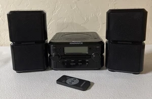 Magnavox MM435 3-teiliges CD Regalsystem AM/FM Stereo Radio Bluetooth Fernbedienung - Bild 1 von 7