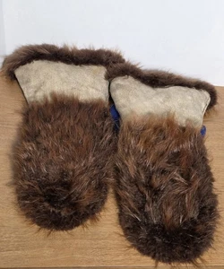 EXTREME COLD WEATHER MITTENS LG Real Beaver hide and Fur Quilted Inserts LANYARD - Picture 1 of 14