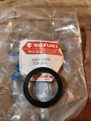 Junta de tapa del tanque de aceite Suzuki 44661-11000 67-77 TC305 AS50 T250 GT500 T250 TC120  Foto 1 de 2