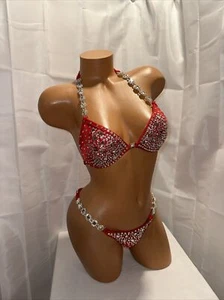 NPC Competición Bikini Posando Traje Rojo Holograma Nuevo Copa 34DS Pequeño Fondo - Imagen 1 de 9