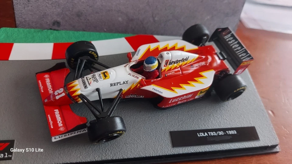 Lola T93/30 BMS M.Alboreto#21 GP Portogallo 1993-IXO Convertion scala 1:43 - Immagine 1 di 4