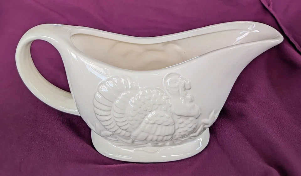 Ceramic Cream Color Gravy Boat w/ Embossed Turkey 4" x 9" X 3" - Image 1 of 4