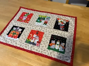 NEW HAND MADE SMALL CHRISTMAS TABLE RUNNER CHRISTMAS CATS UNIQUE CENTRE PIECE - Picture 1 of 2