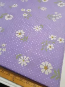 Vintage Lavendel beflockt Schweizer Punkte Gänseblümchen Stoff Trägerkleid OOP RARITÄT 1,5 Yards - Bild 1 von 2