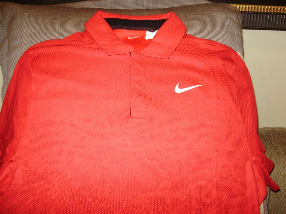 Nike Tiger Woods DR5327-687 Dri-Fit ADV Red Polo Golf Shirt Men's Size SMALL