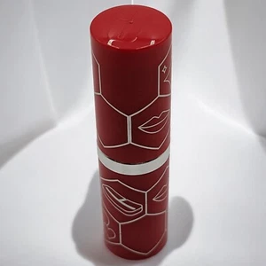 Lápiz labial Clinique #25 Angel Red dramáticamente diferente - Imagen 1 de 3