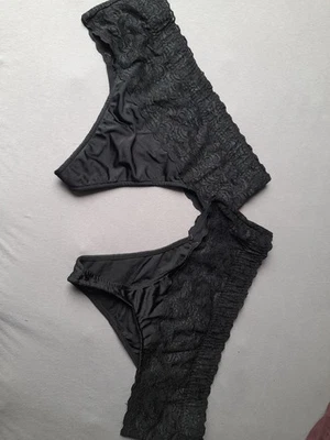 2 Spitzen Bauchweg Strings Gr. 44 - Bild 1 von 3