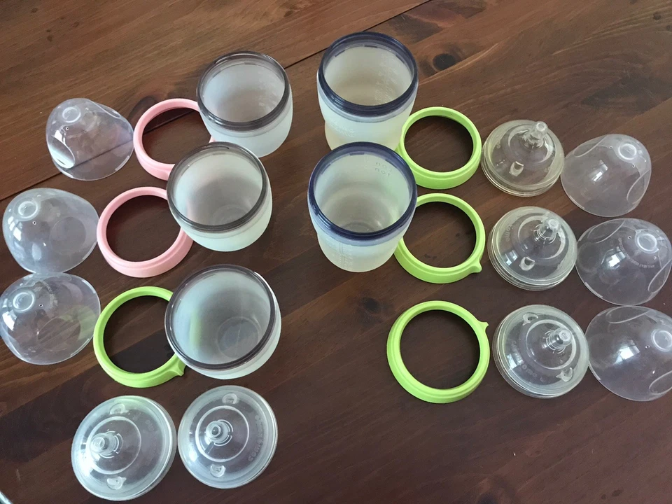5 Como Tomo Baby Bottles 2 8 Oz & 3 5 Oz With Nipples, Tops, Rings Lot - Image 1 of 1