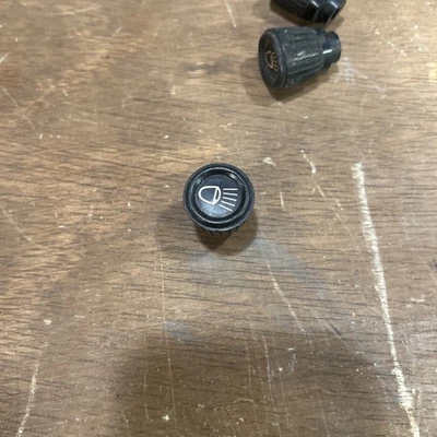 Botão interruptor de farol Datsun 510 fabricante de equipamento original 1971-1973 - Imagem 1 de 4