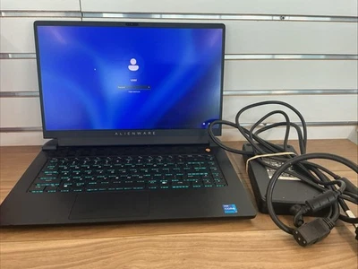 Dell Alienware M15 R6 P109F 15.6" i7-11800H 16GB RAM 512GB SSD GeForce RTX 3060 Foto 1 de 4
